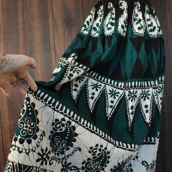 Vintage 1960s 1970s Skirt, Black Teal and White Maxiskirt, Batik Print, - Picture 8 of 10